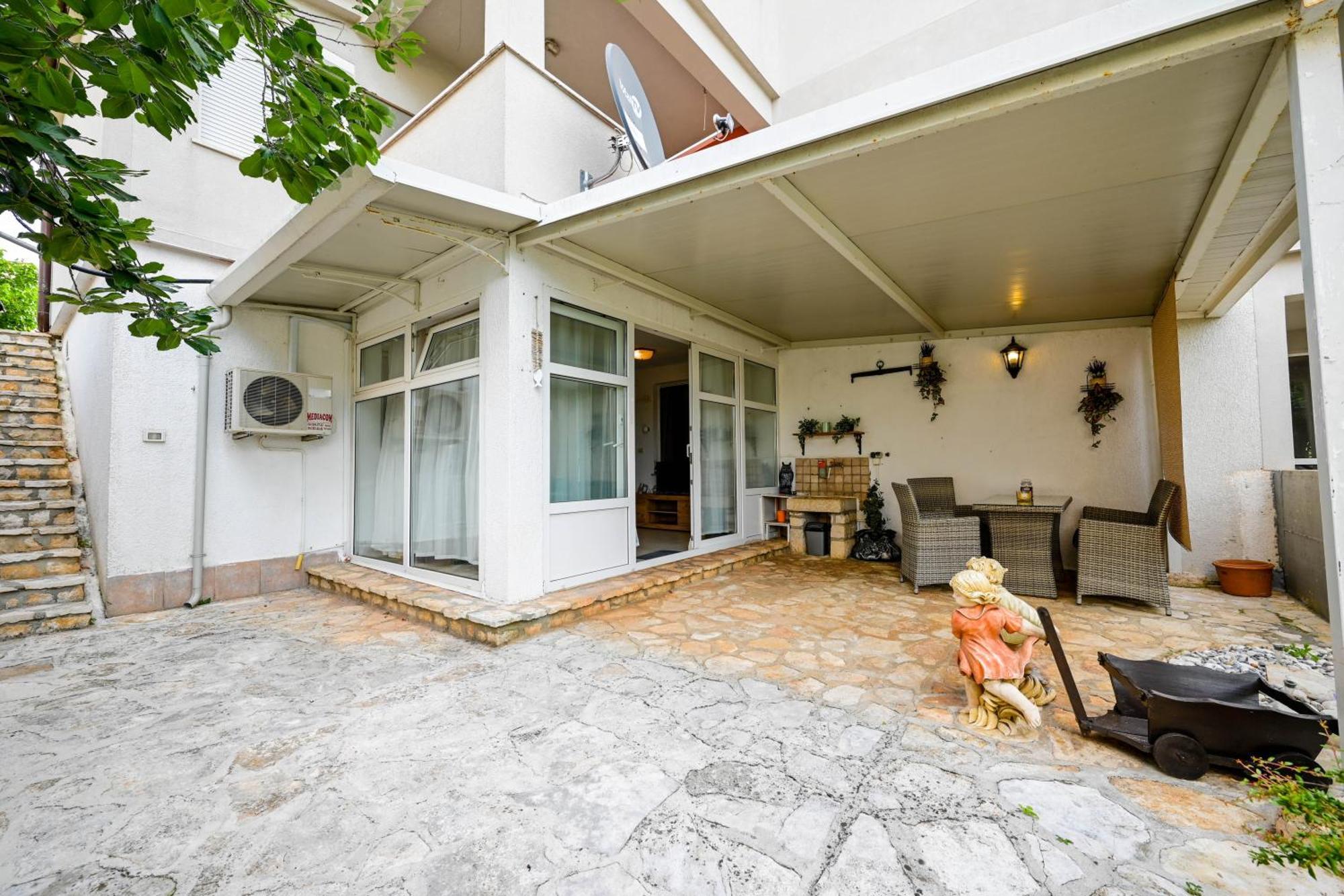 Apartman Lido *